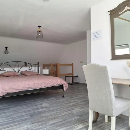 La Taniere De Besinne Holiday home Profondeville