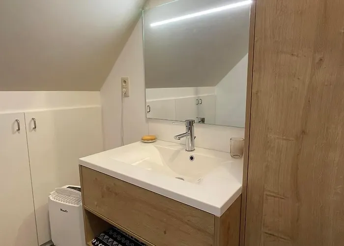 La Taniere De Besinne *